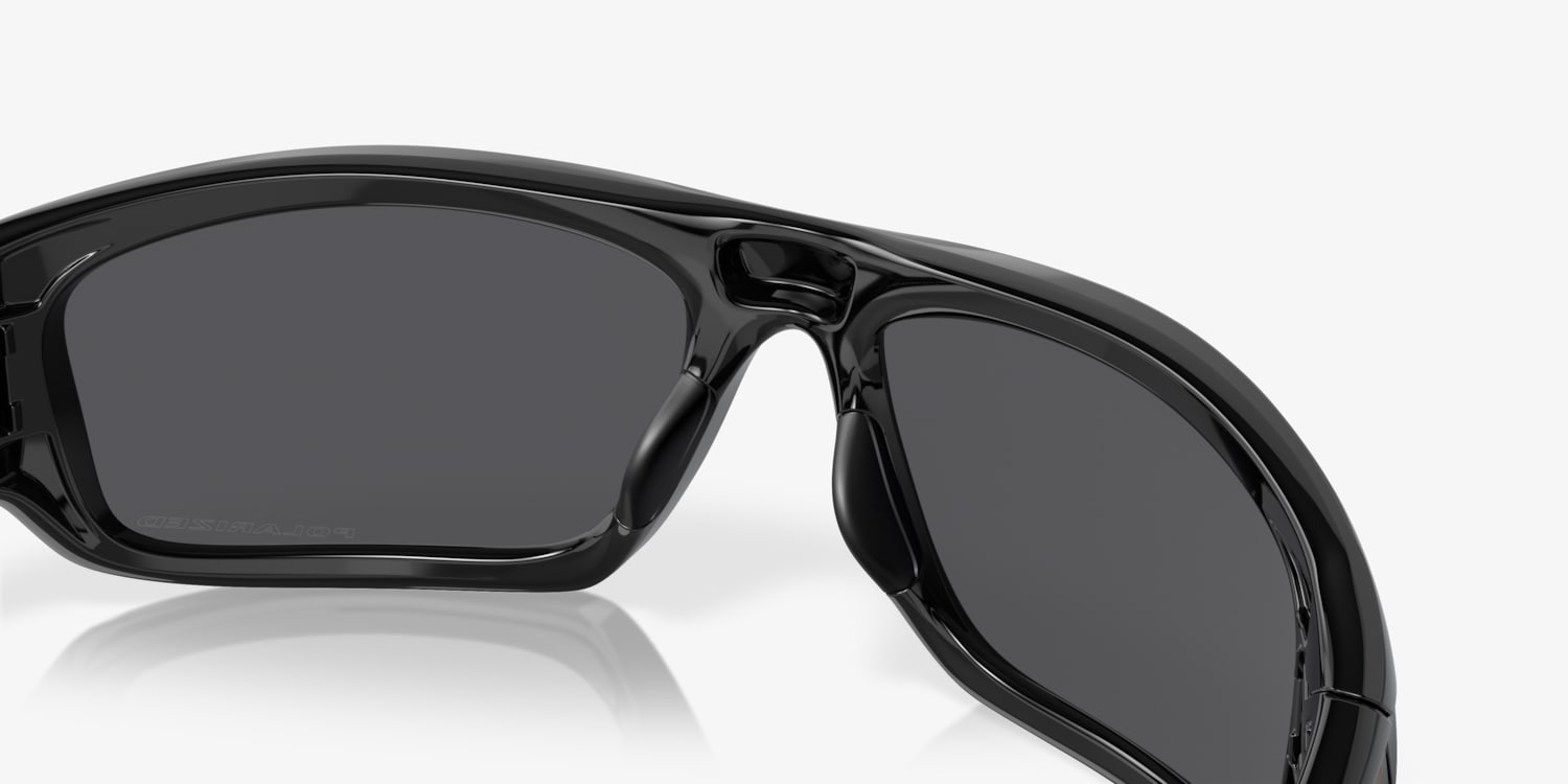 Oakley OO9236 Valve® Sunglasses | LensCrafters