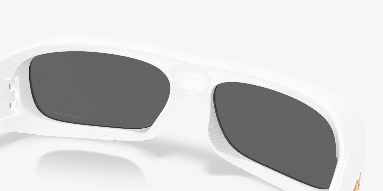 Oakley OO9520 Permian Sunglasses | LensCrafters